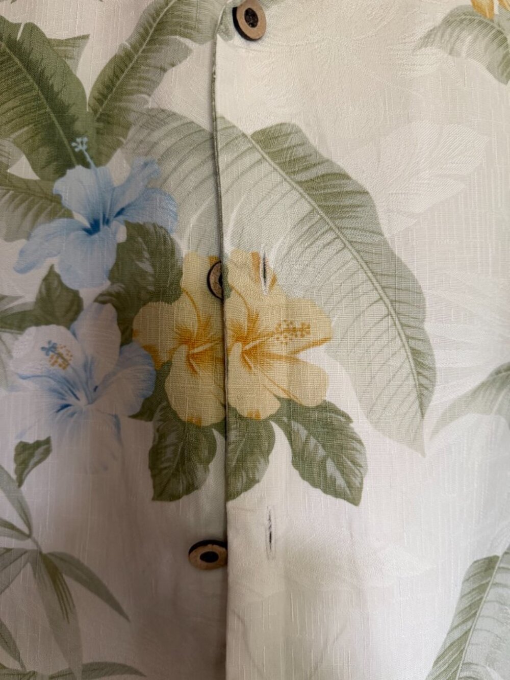 Tommy Bahama Shirt Men' Medium Yellow Ivory Floral Hawaiian Tropical Island Camp - Picture 2 of 7